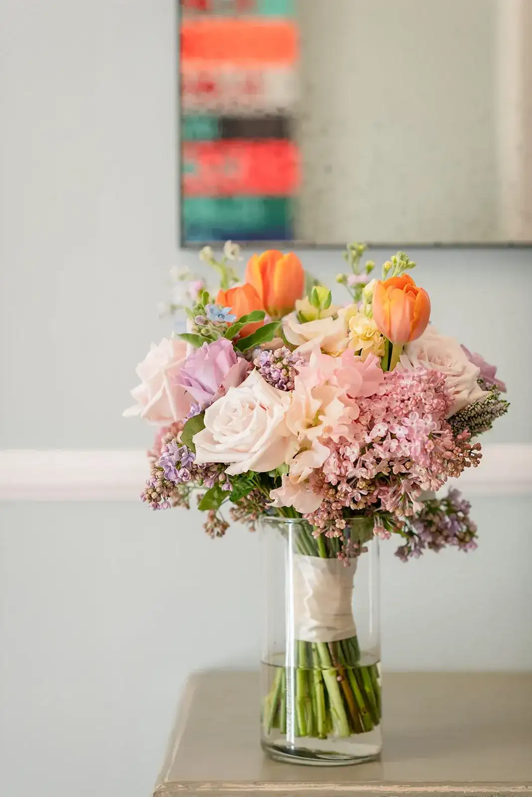 A peach and pink bouquet, spring styled shoot