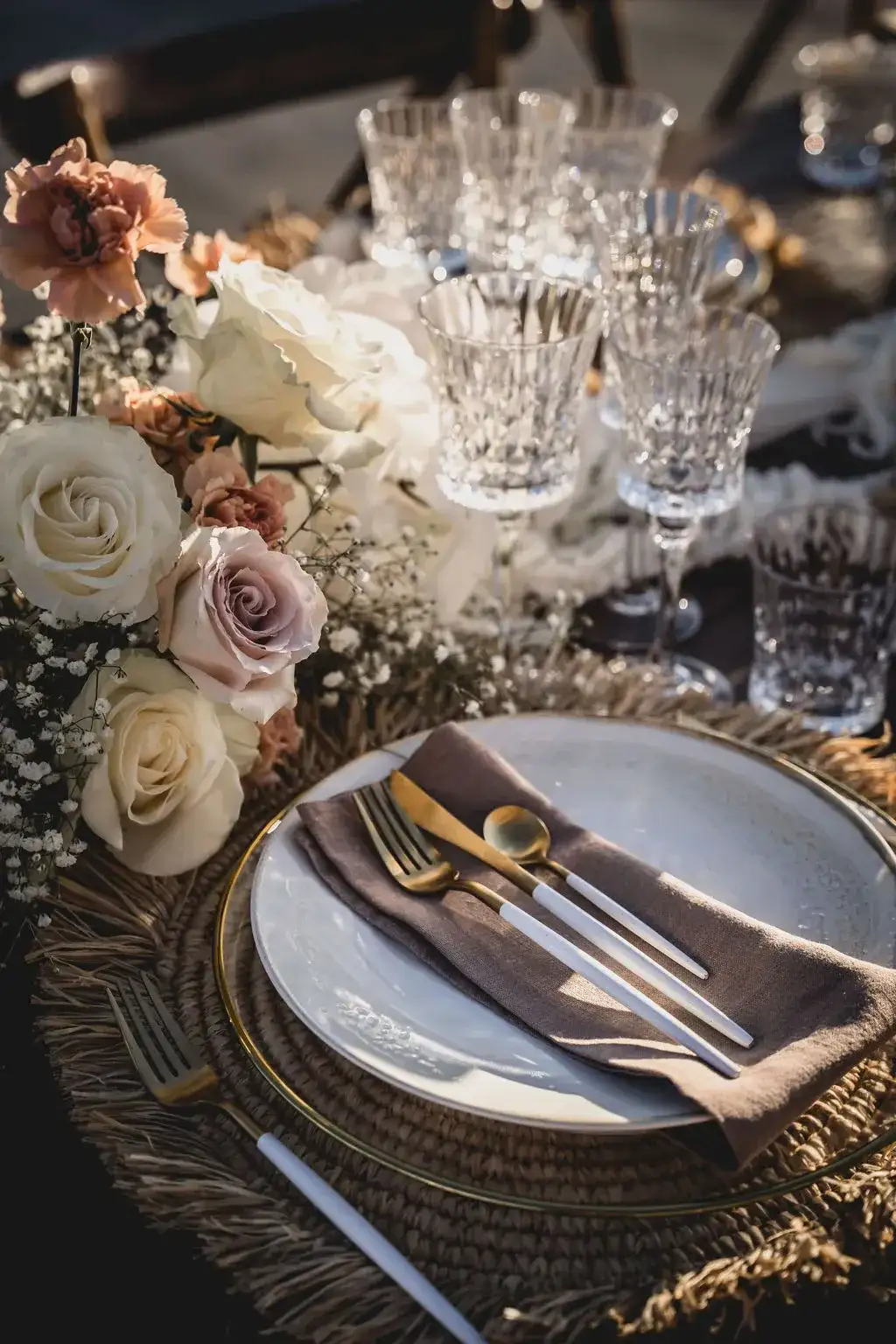 Dusky roses, rattan chargers and crystal, 7Pines Ibiza