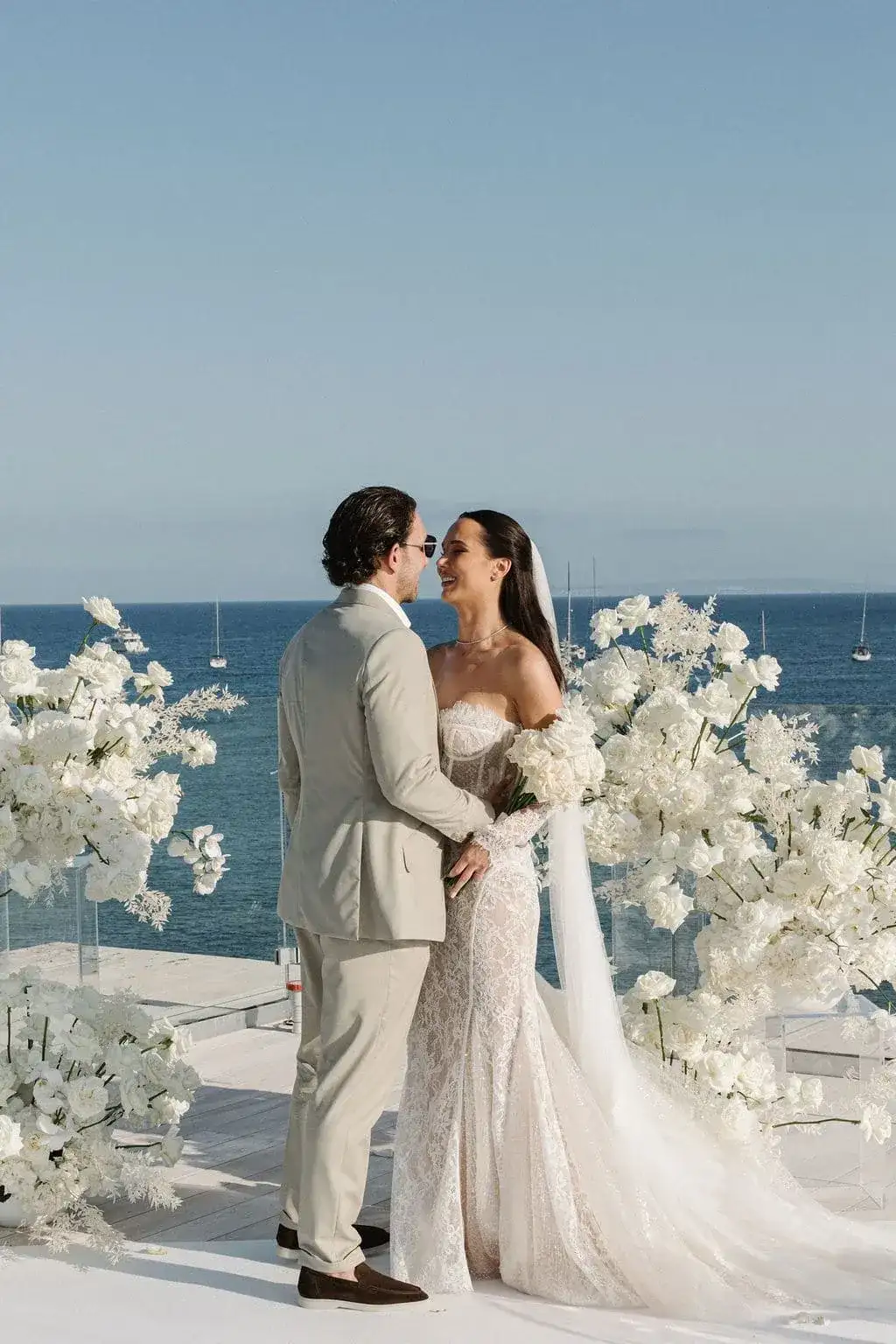 An all-white rooftop wedding at Nobu Ibiza Bay, wedding in Ibiza