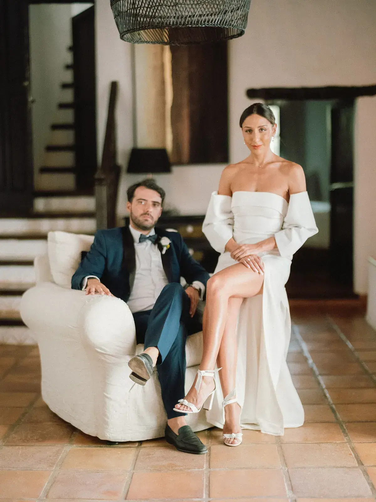 Bride and groom in a whitewashed finca, Can CG