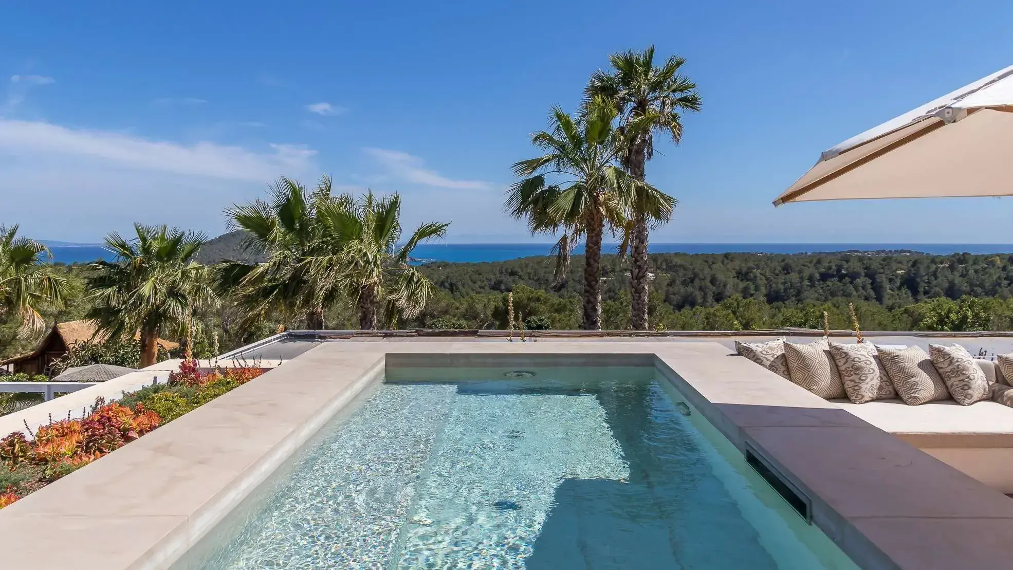 Villa Bliss Palm: rooftop pool