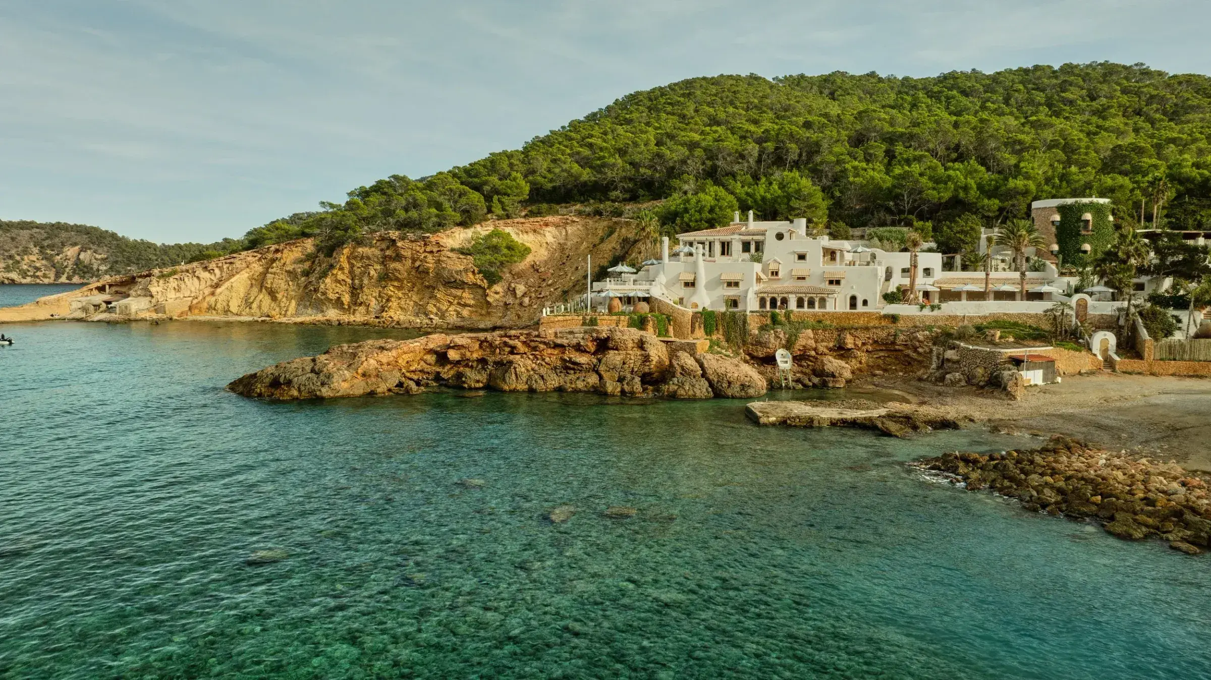Fincadelica Xarraca: Aerial view of the estate and coastline